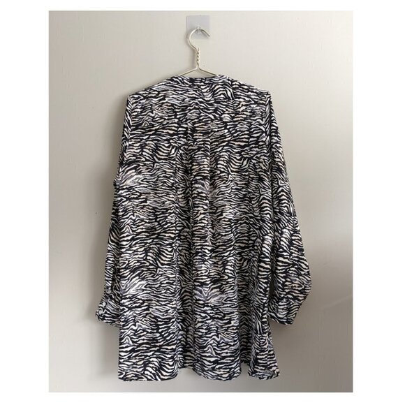 Zebra Print blouse - Picture 8 of 10